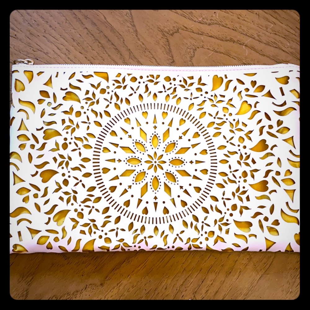 CARLOS By Carlos Santana Clutch